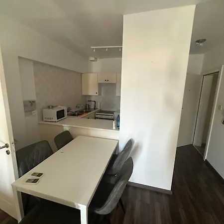 Apartment 2 Bedroom Les Sirenes *